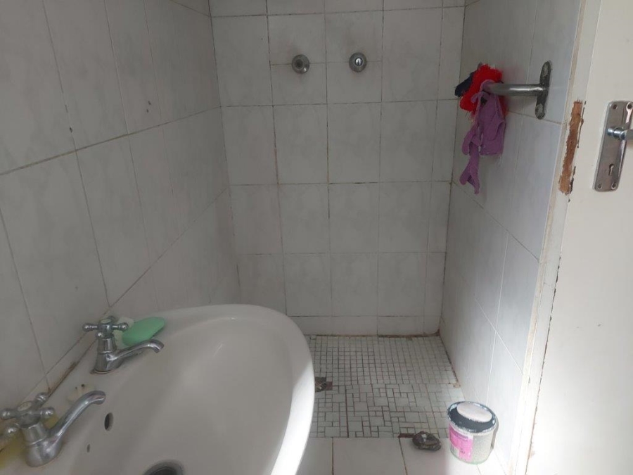 1 Bedroom Property for Sale in Mid Town North West